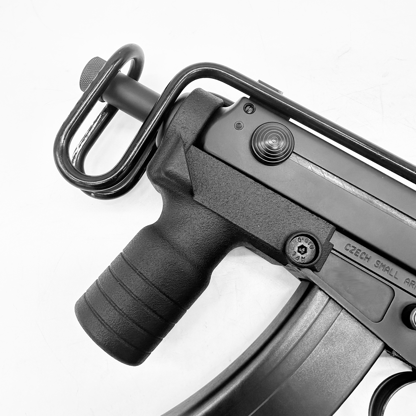 vz-61-skorpion-foregrip-module-05